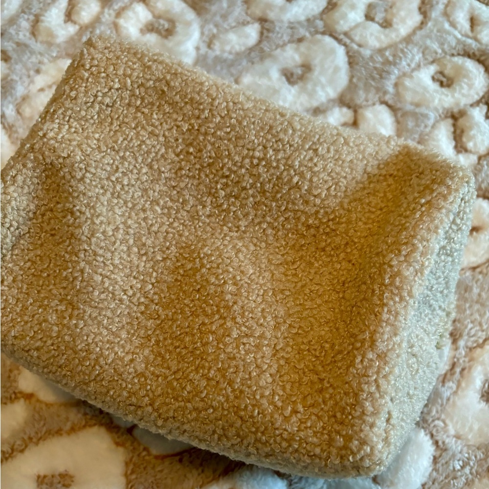 Sherpa Makeup Bag